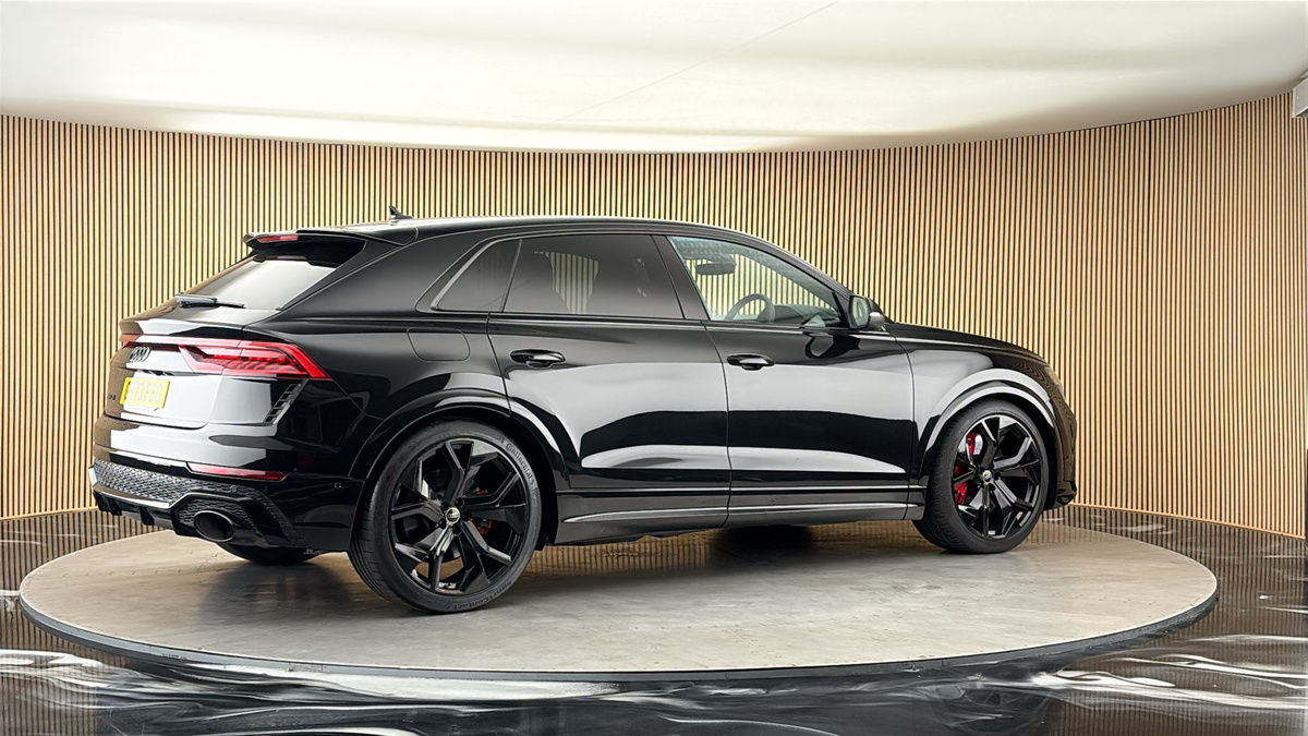 More views of Audi RSQ8