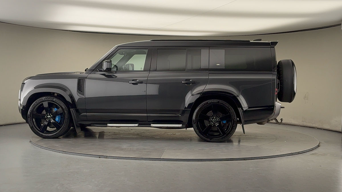 More views of Land Rover Defender 130