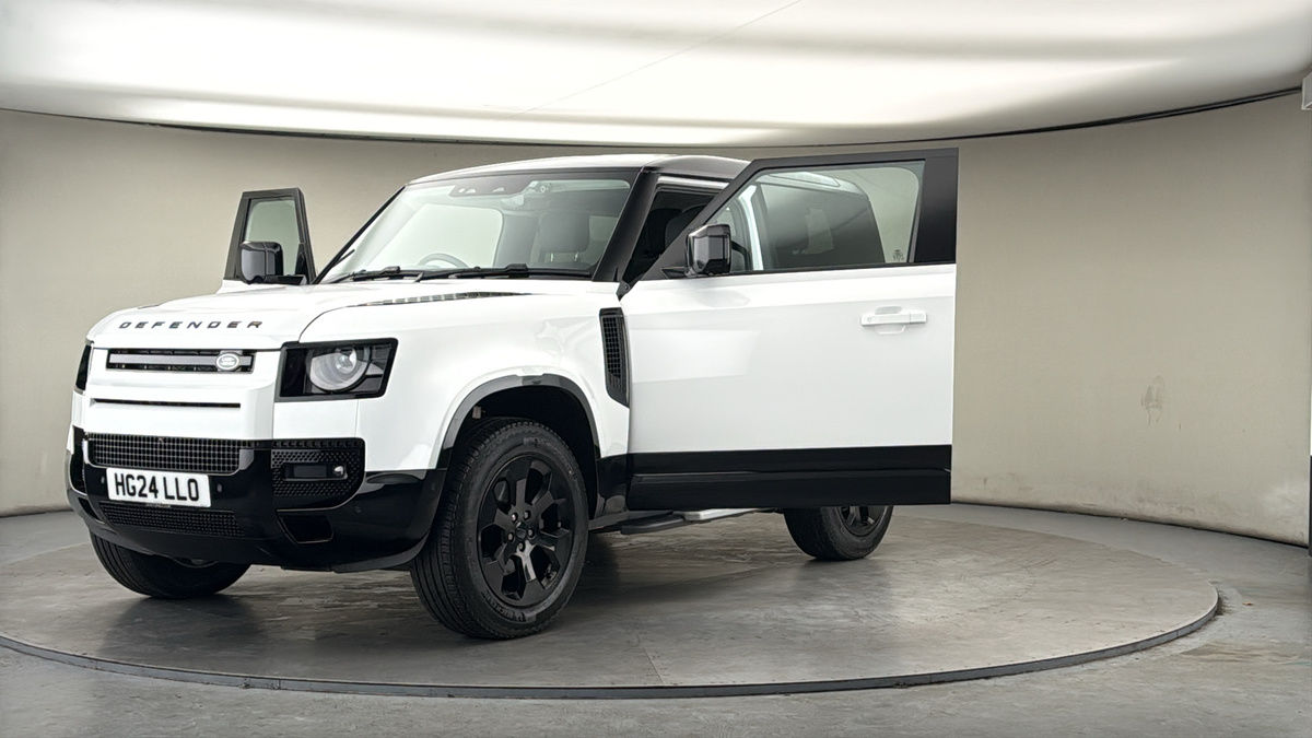 More views of Land Rover Defender 90