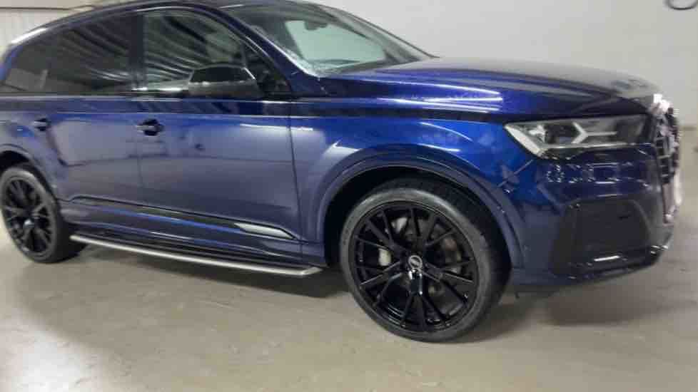 More views of Audi Q7