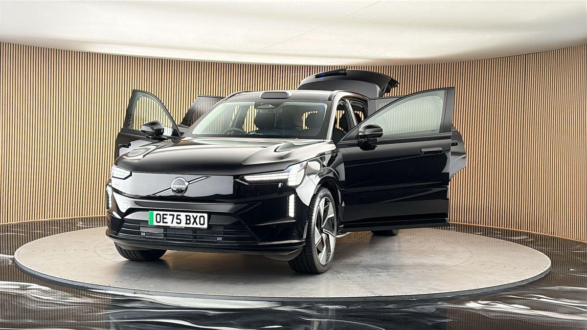 More views of Volvo EX90