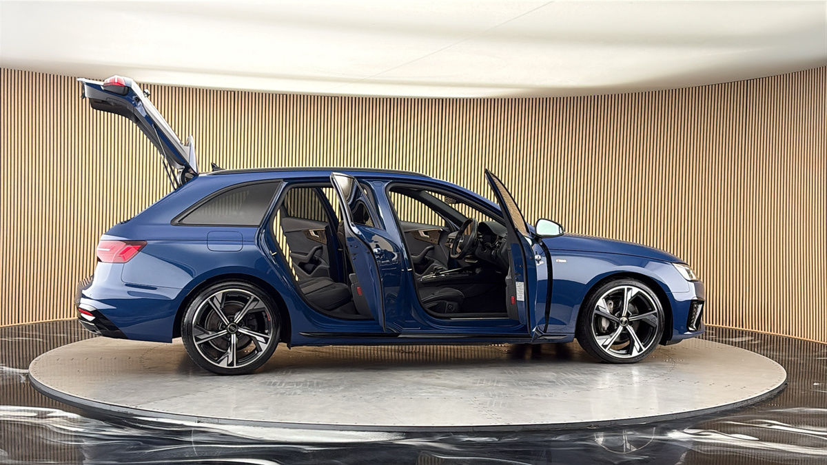 More views of Audi A4 Avant