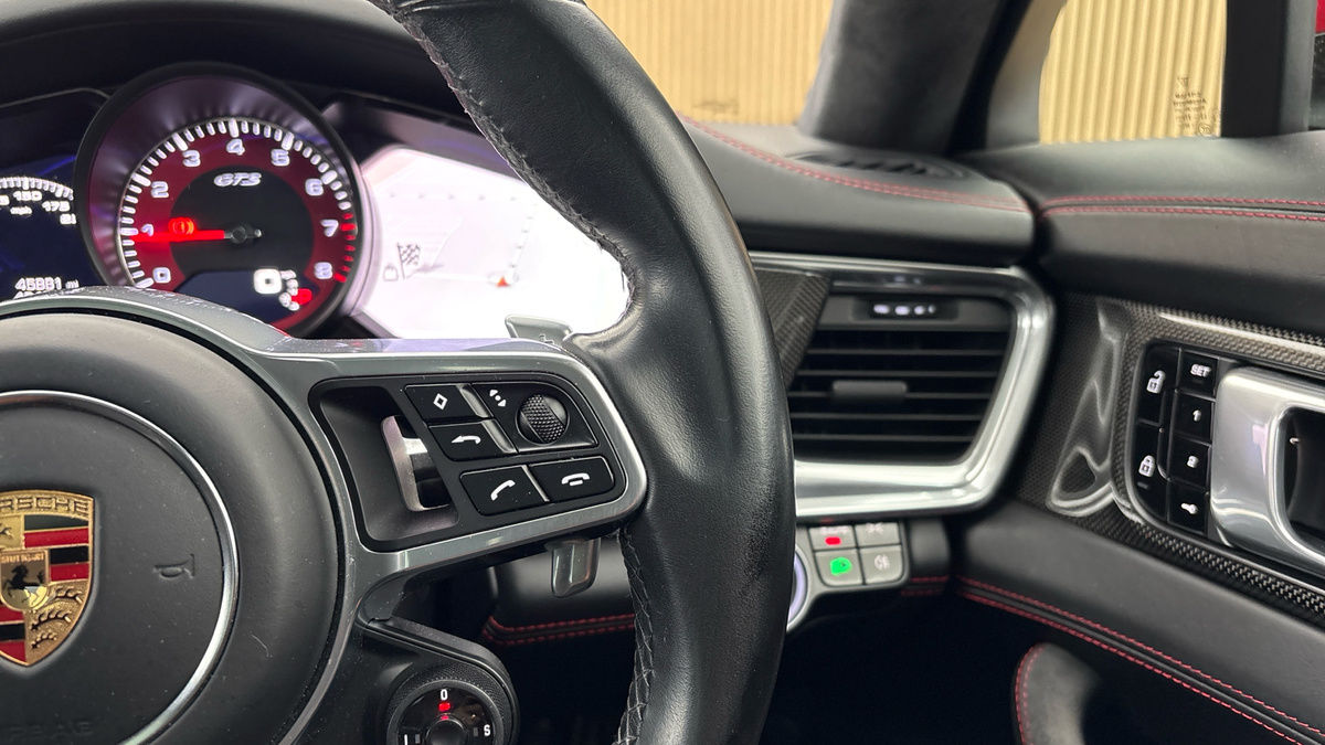 Porsche Panamera Image 14