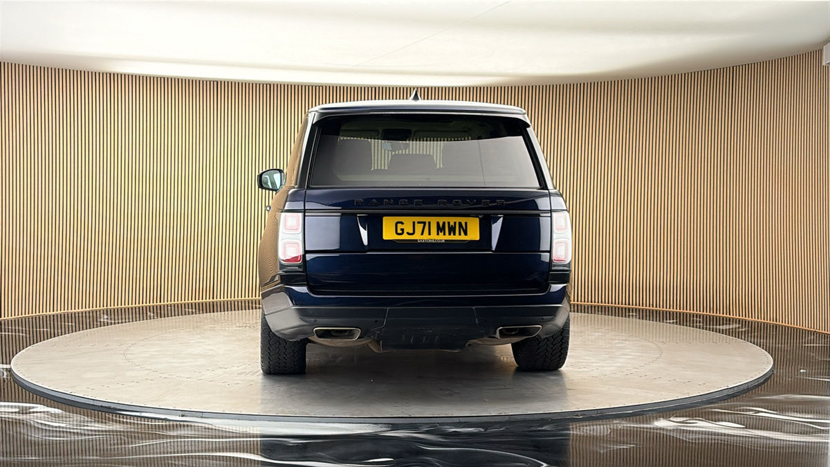 More views of Land Rover Range Rover
