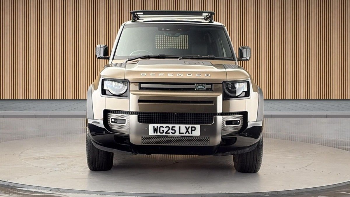Land Rover Defender 90 Image 3