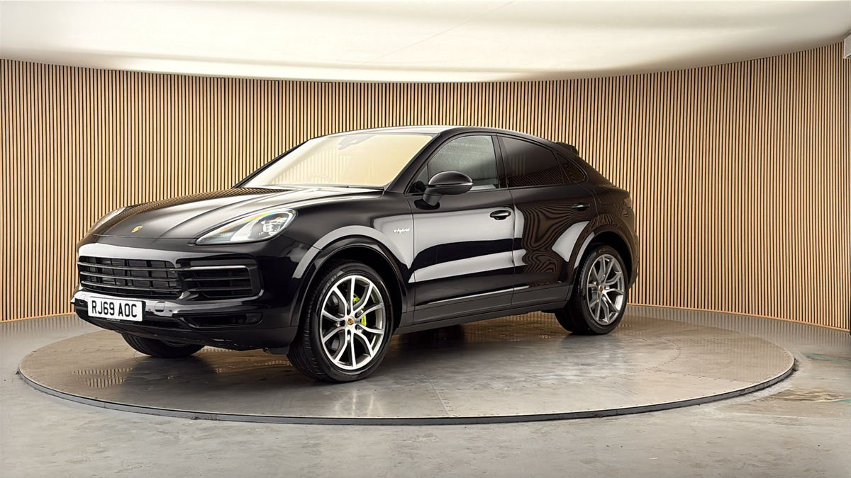 Porsche Cayenne Image 20