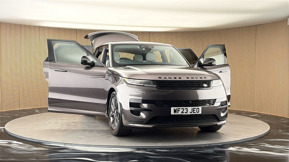 More views of Land Rover Range Rover Sport