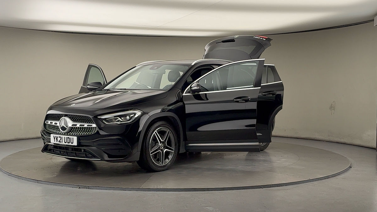 More views of Mercedes-Benz GLA