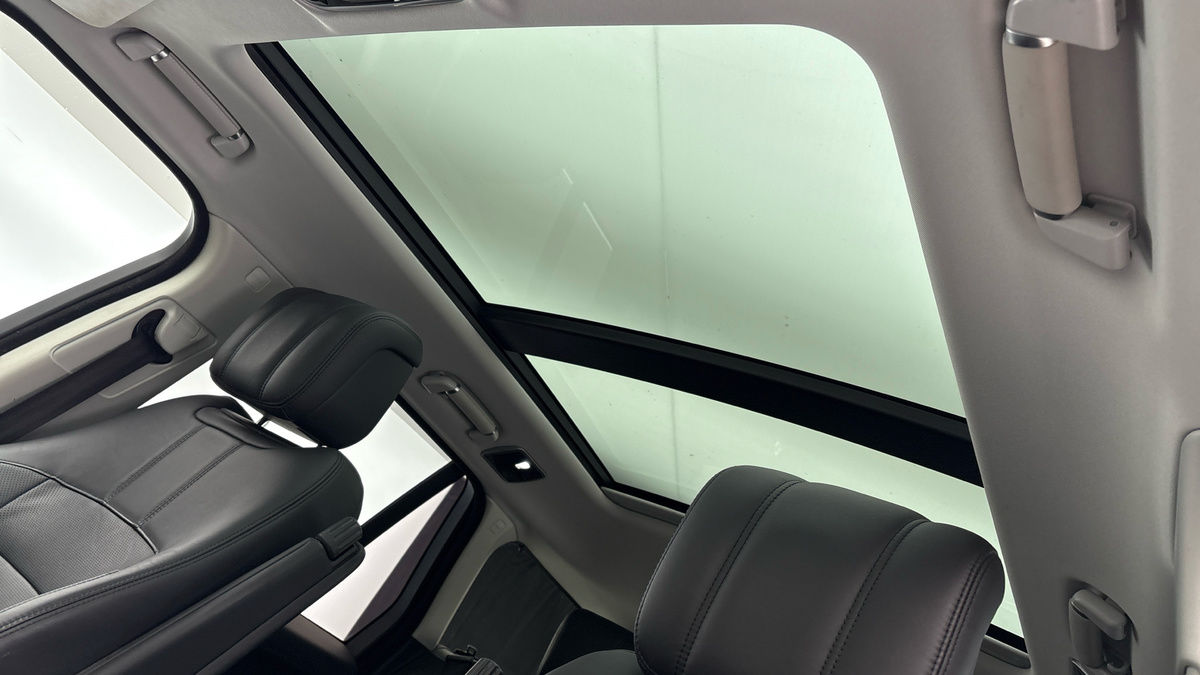 Land Rover Range Rover Image 6