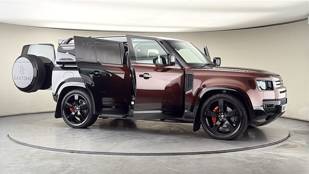 More views of Land Rover Defender 110