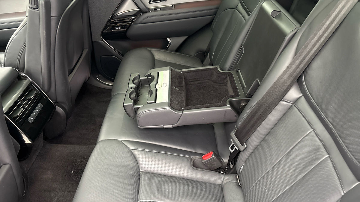 Land Rover Range Rover Sport Image 9