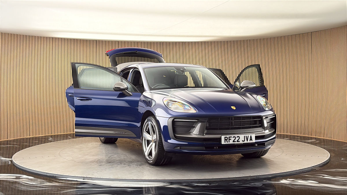 More views of Porsche Macan