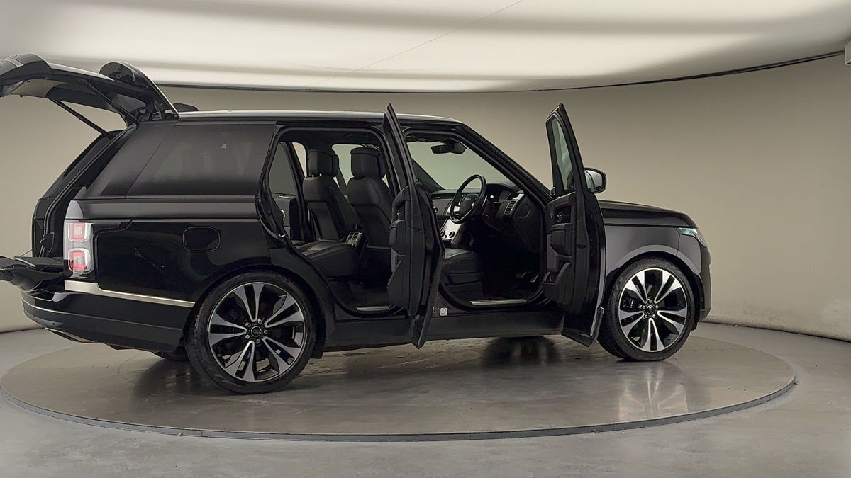 More views of Land Rover Range Rover
