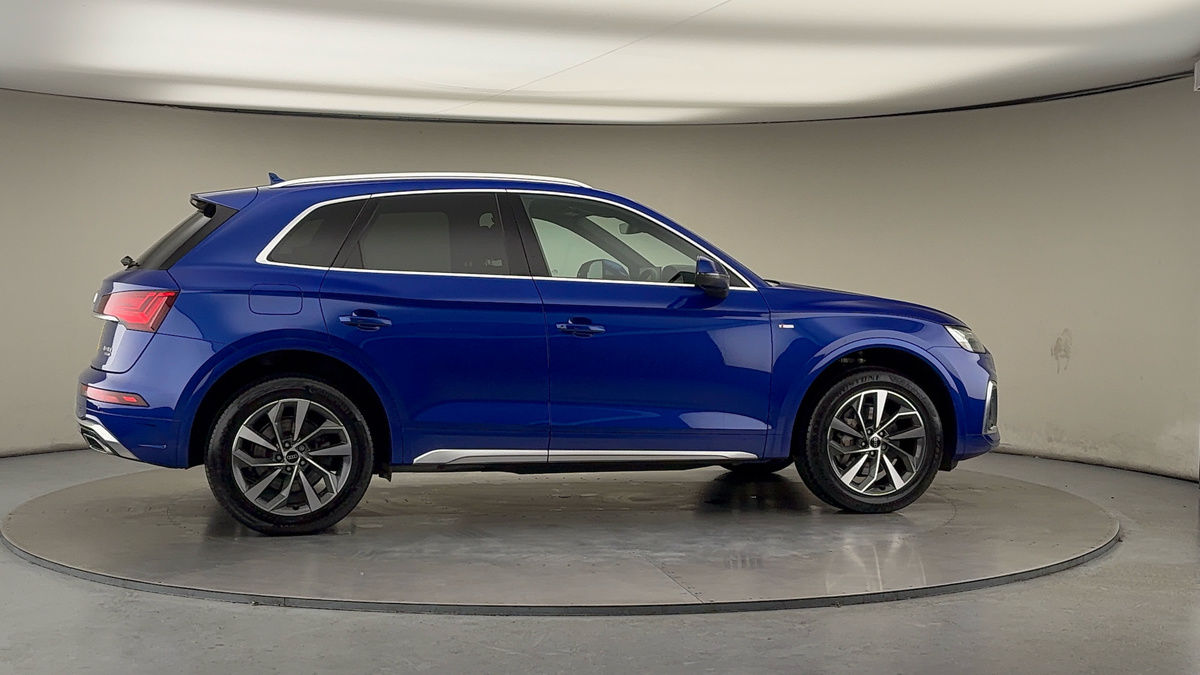 More views of Audi Q5