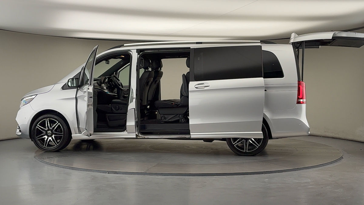 More views of Mercedes-Benz V Class
