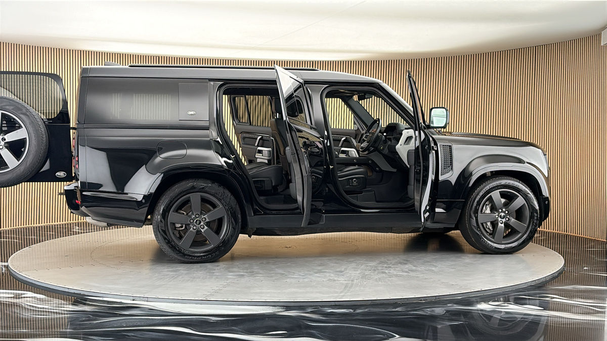 More views of Land Rover Defender 130