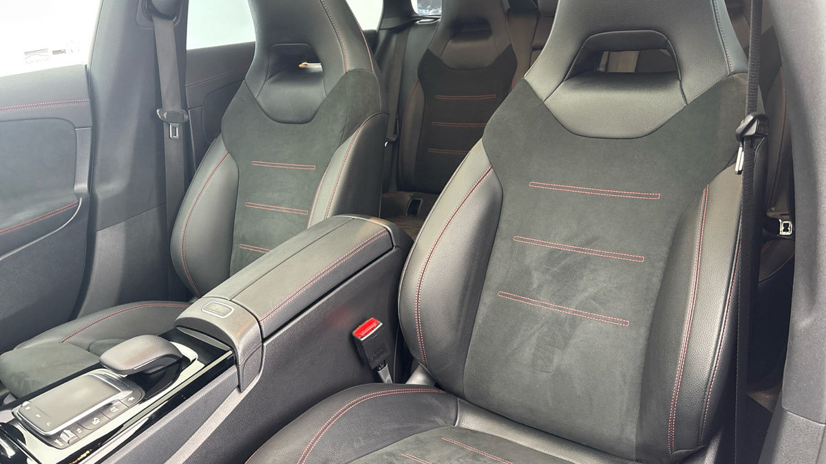 Mercedes-Benz CLA Image 7