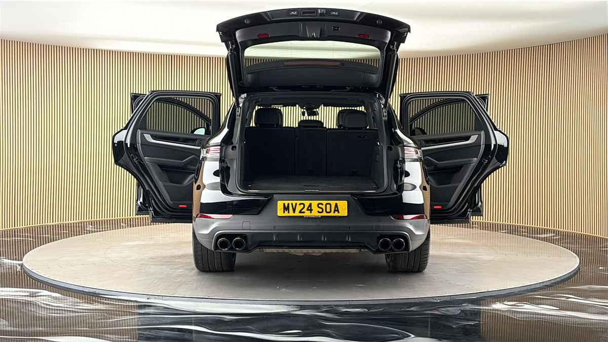 More views of Porsche Cayenne