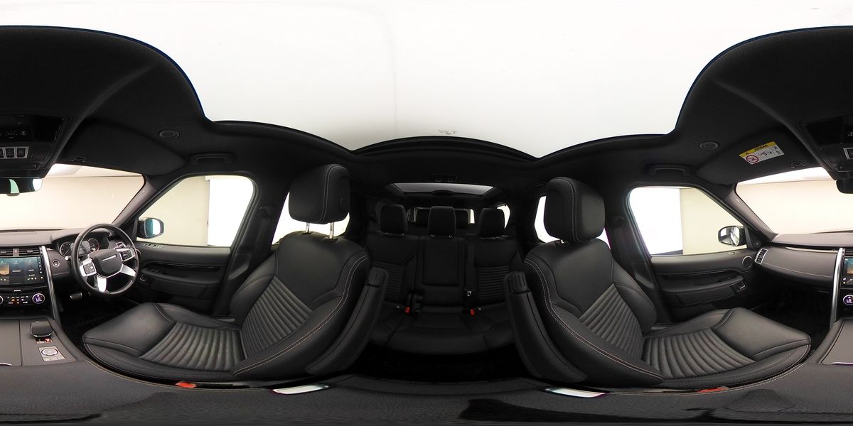 More views of Land Rover Discovery
