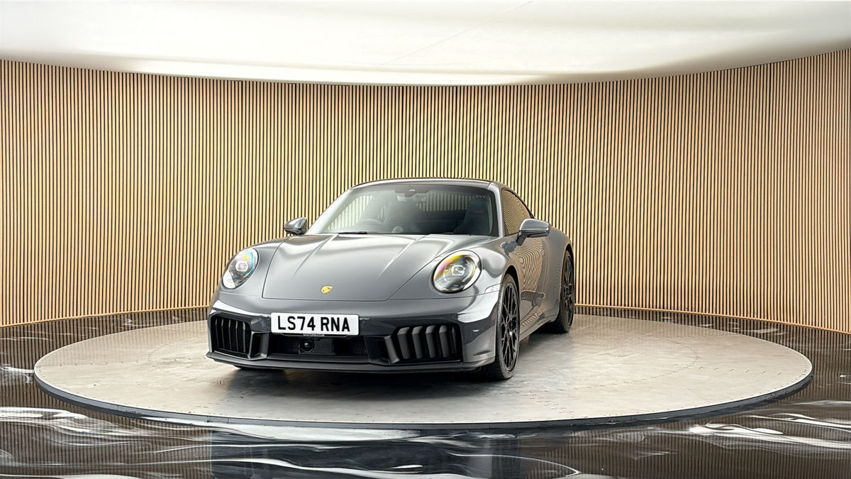 More views of Porsche 911