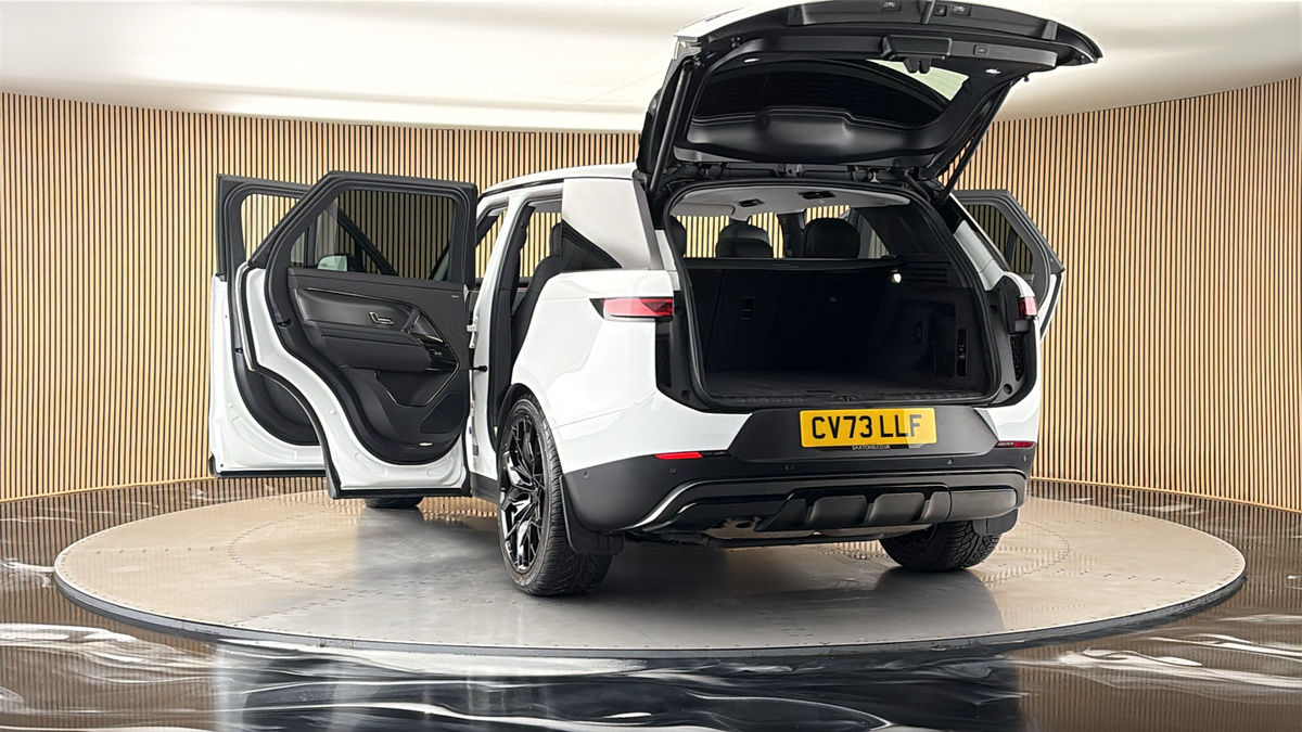 More views of Land Rover Range Rover Sport