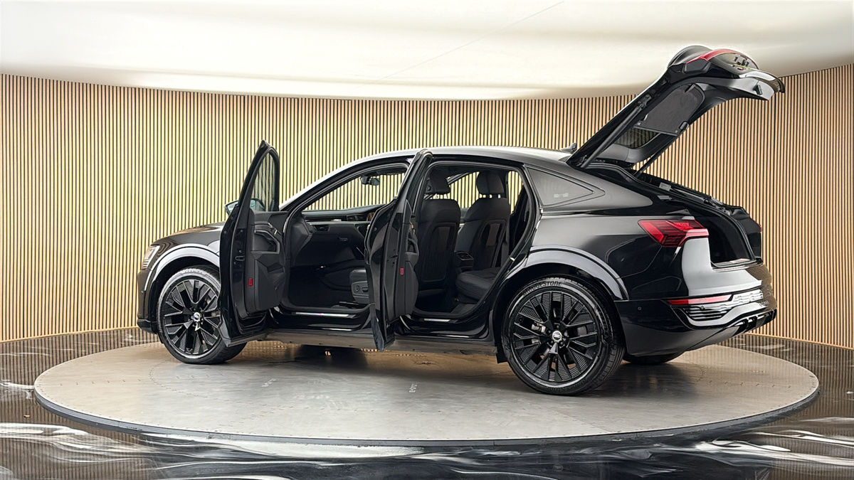 More views of Audi Q8 e-tron