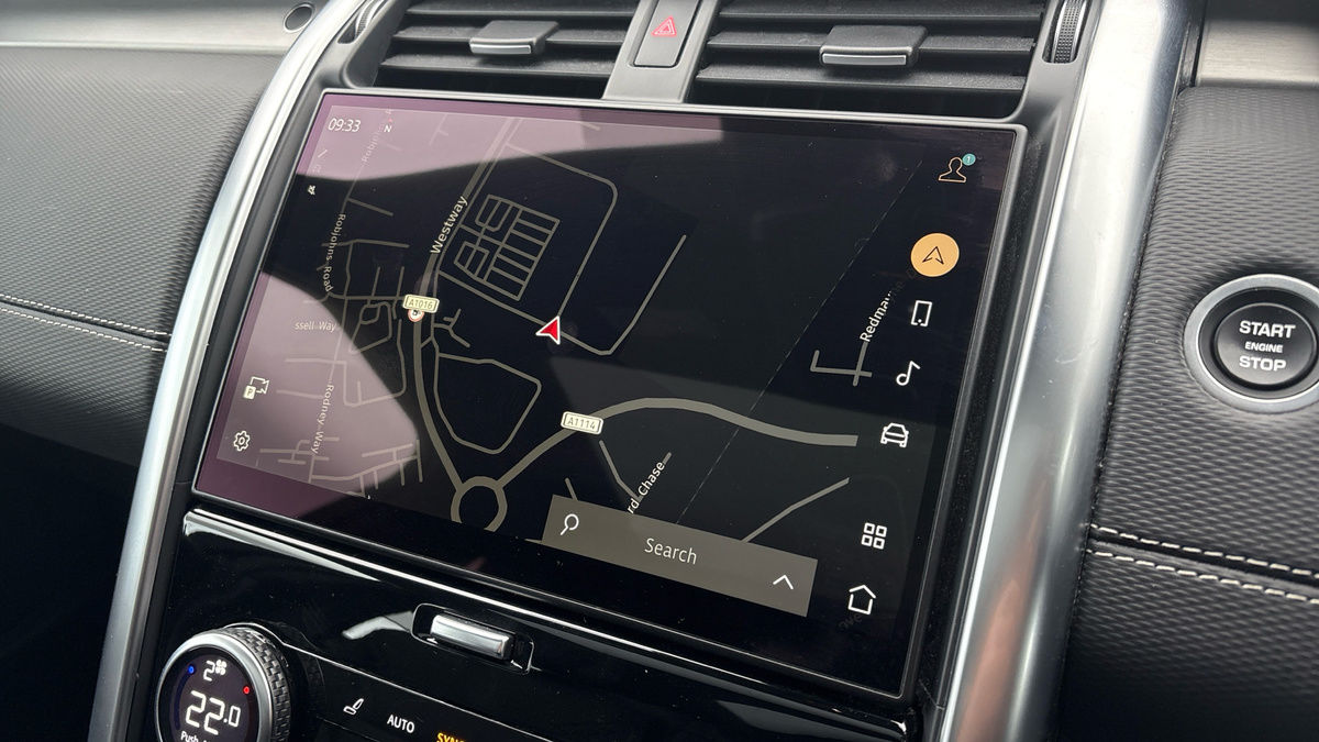 Land Rover Discovery Image 17