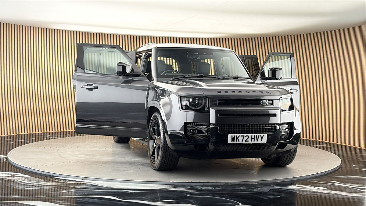 More views of Land Rover Defender 110