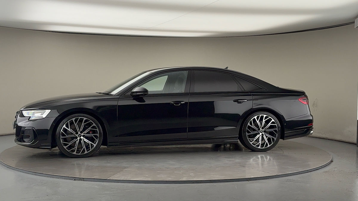 More views of Audi S8