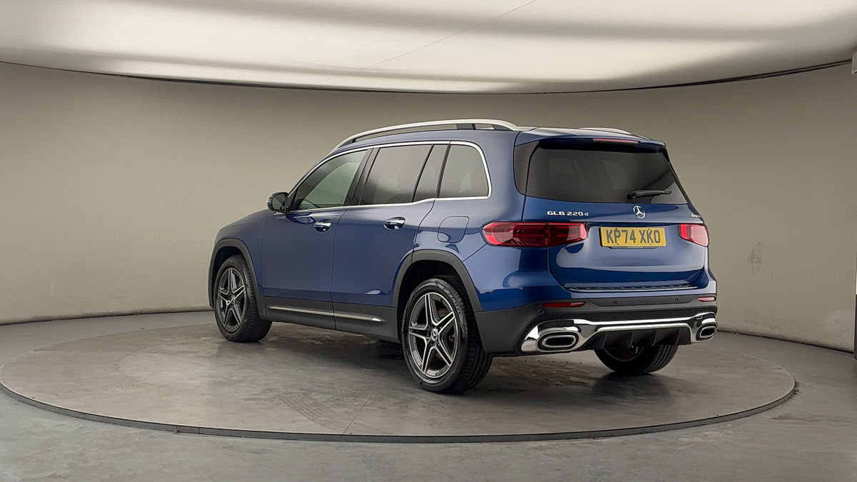 Mercedes-Benz GLB Image 2