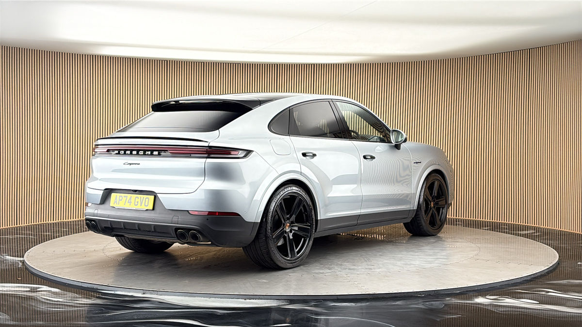 More views of Porsche Cayenne
