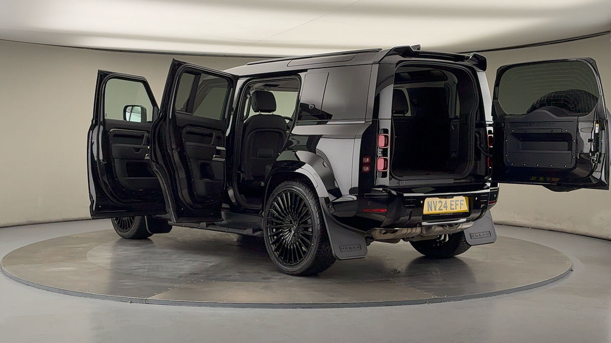More views of Land Rover Defender 110