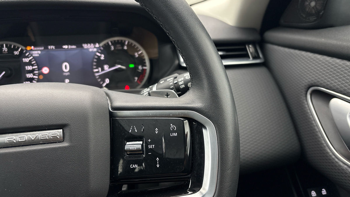 Land Rover Range Rover Velar Image 14