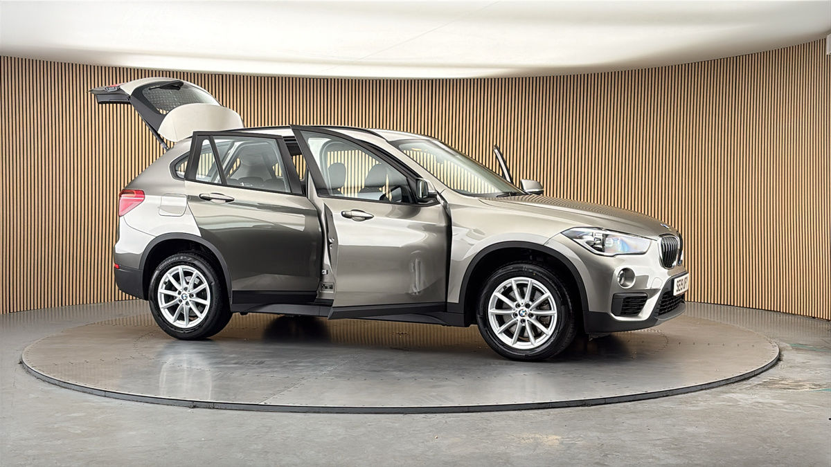 More views of BMW X1