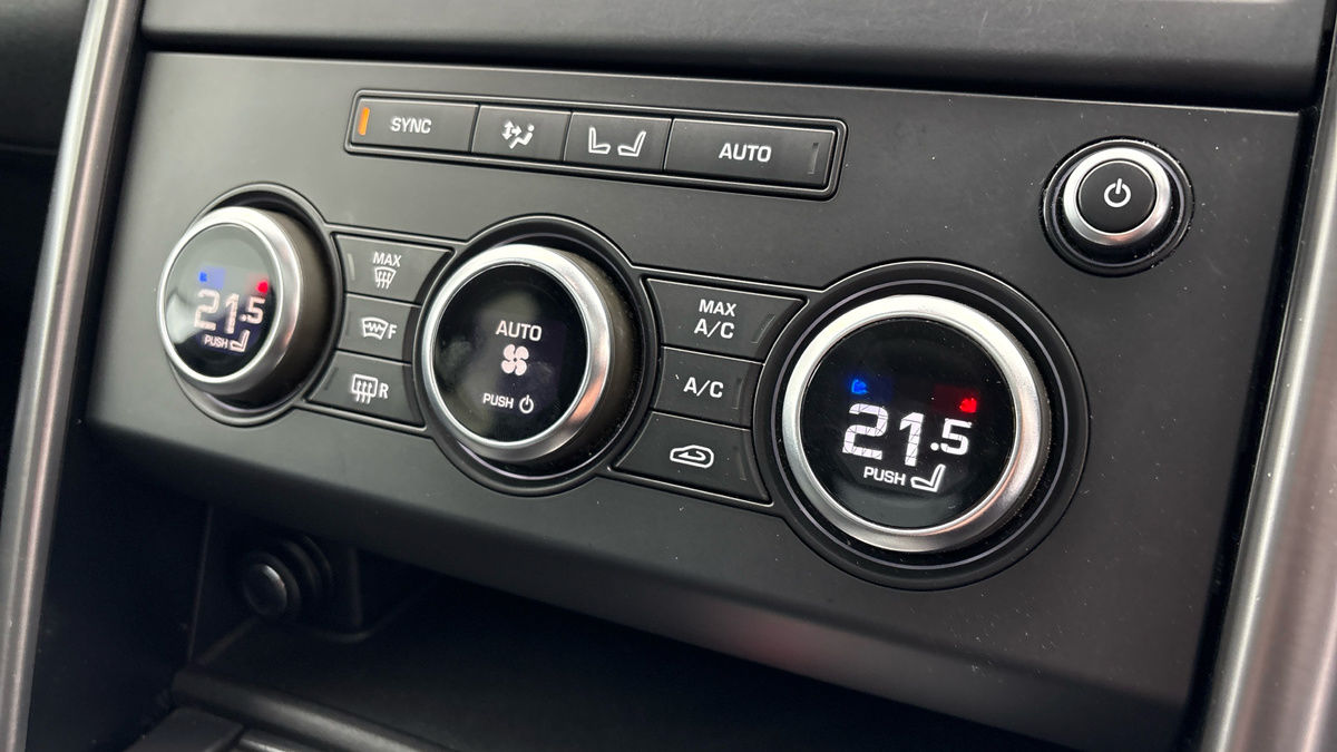 Land Rover Discovery Image 26