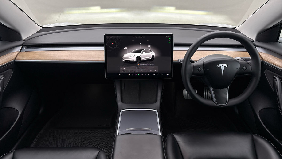Tesla Model 3 Image 12