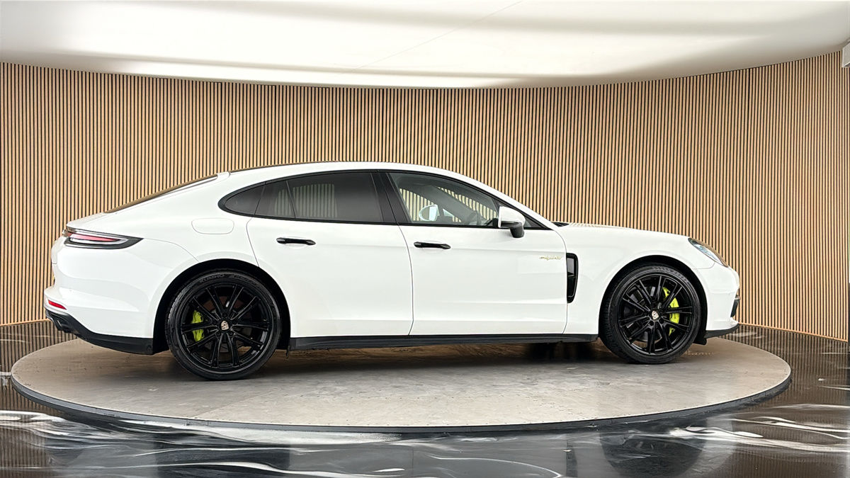 More views of Porsche Panamera