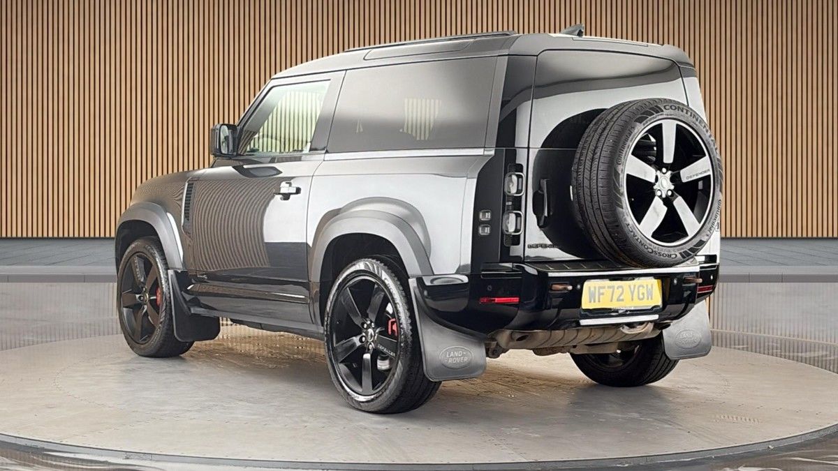 Land Rover Defender 90 Image 2