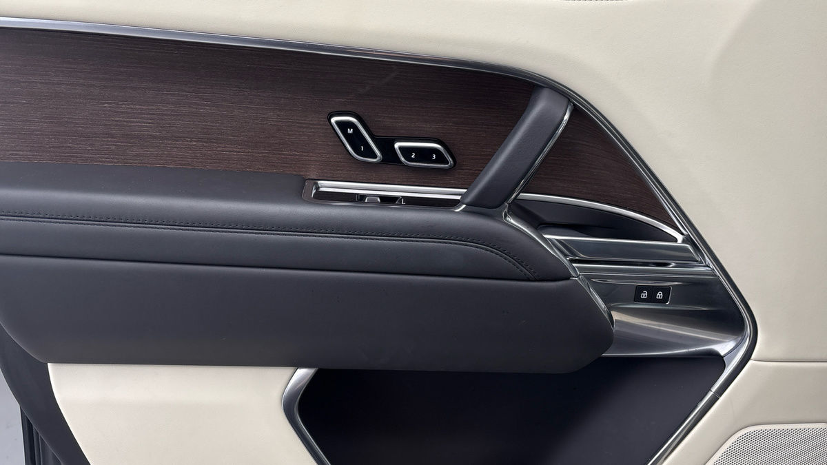 Land Rover Range Rover Image 19