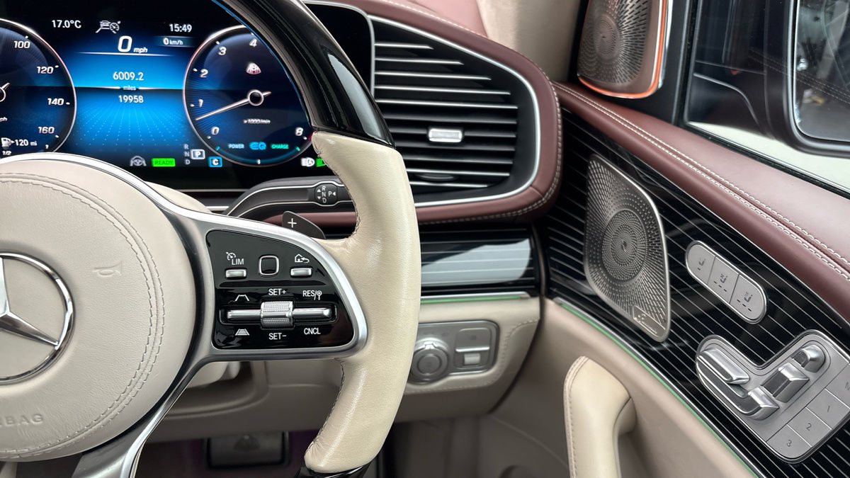 Mercedes-Benz Maybach GLS Image 14