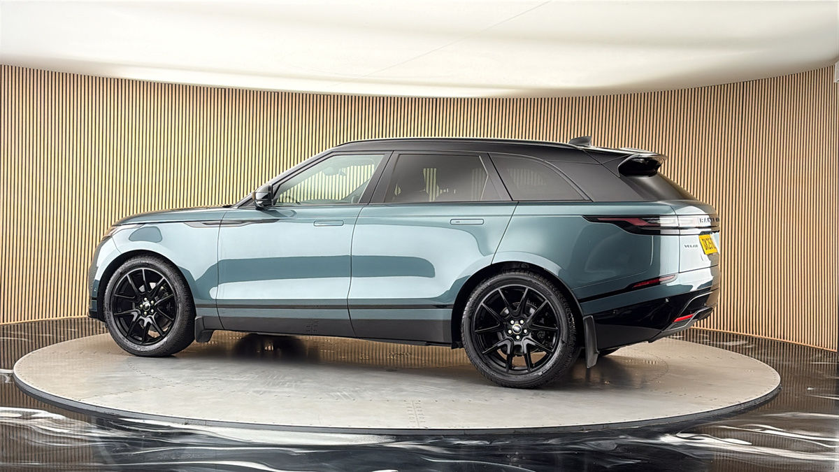More views of Land Rover Range Rover Velar