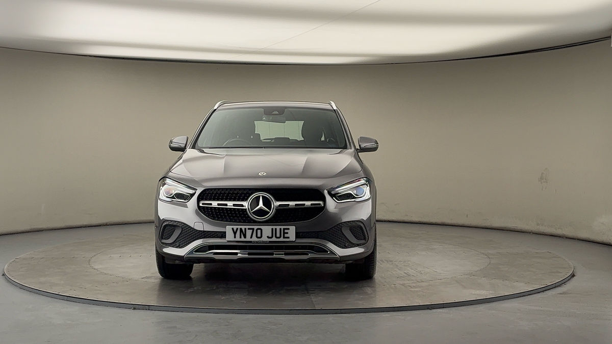 Mercedes-Benz GLA Image 3