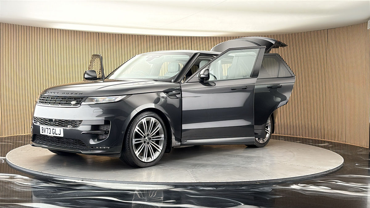 More views of Land Rover Range Rover Sport