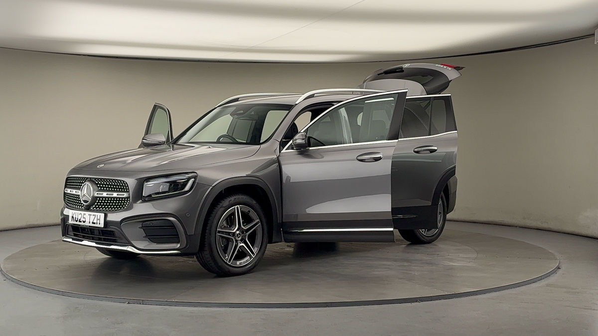 Mercedes-Benz GLB Image 22