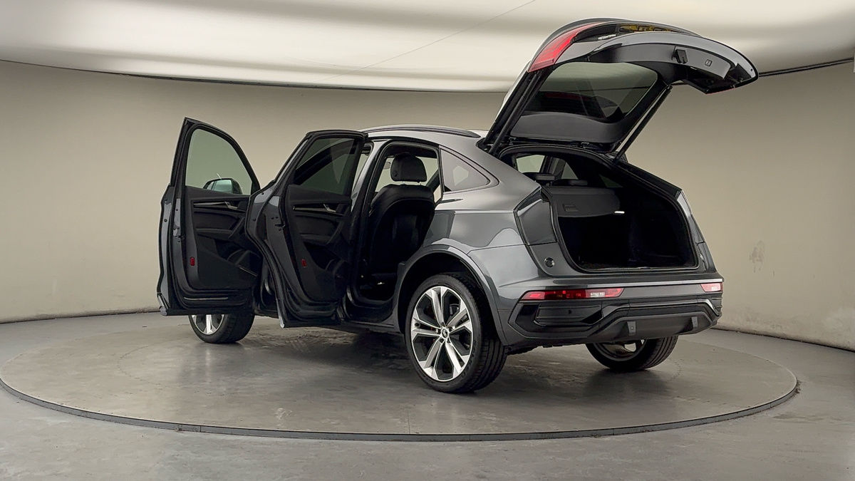 More views of Audi Q5