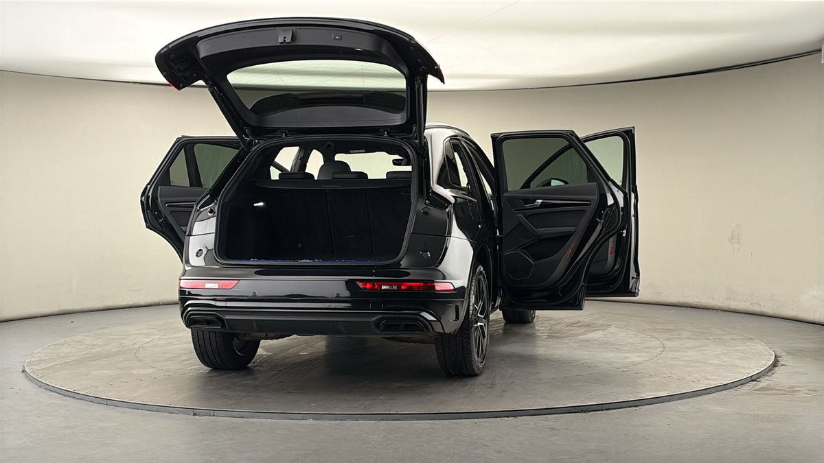 More views of Audi Q5