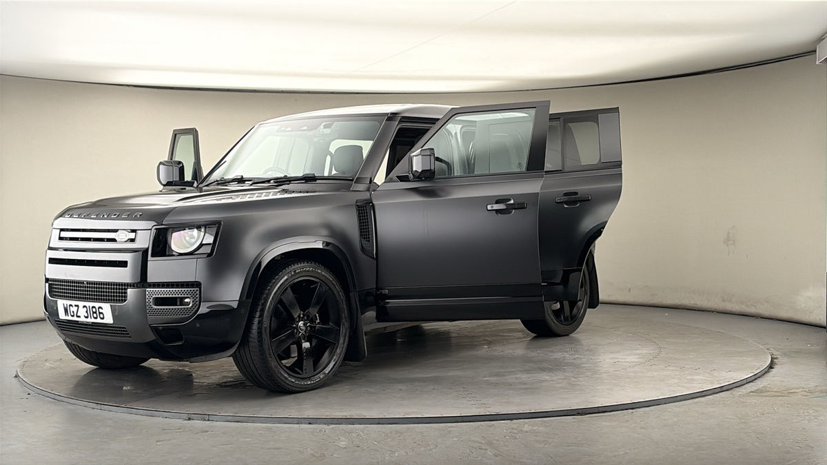 More views of Land Rover Defender 110