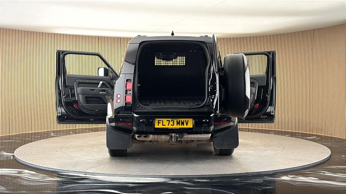 More views of Land Rover Defender 90