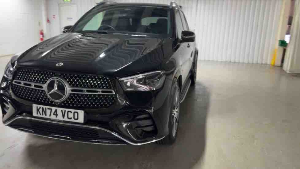 More views of Mercedes-Benz GLE