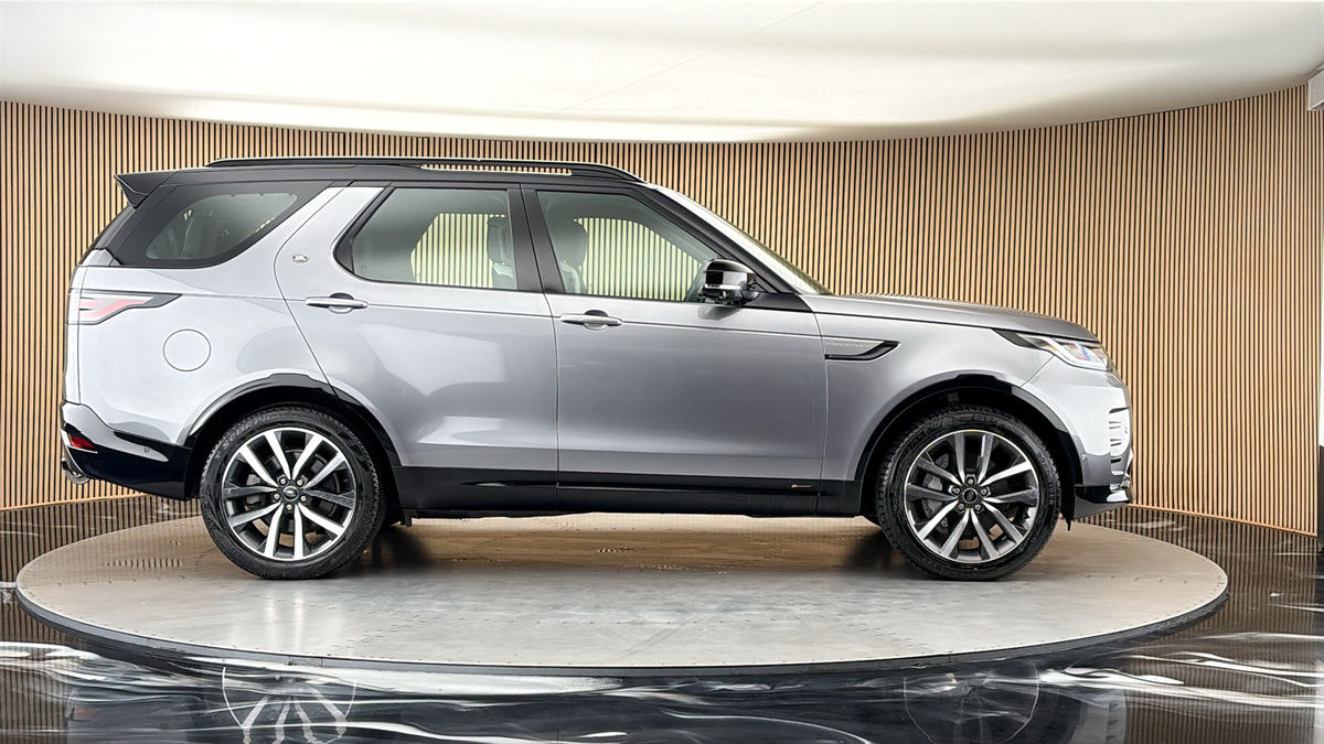 Land Rover Discovery Image 16